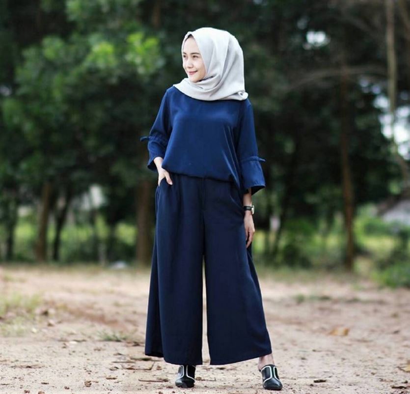 Model Baju Muslim Remaja yang Sedang Naik Daun post thumbnail image